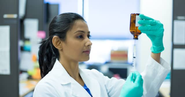 lady-working-in-lab